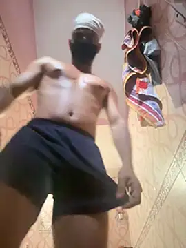 Snapshot of HARSHHU01 chatting on 03.12.25 HARSHHU01 online show from 03.12.25