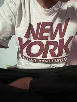 Snapshot of HARSHHU01 chatting on 03.13.25 HARSHHU01 online show from 03.13.25