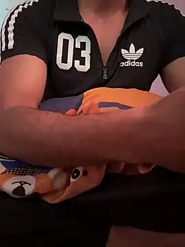 Snapshot of HARSHHU01 chatting on 03.15.25 HARSHHU01 online show from 03.15.25