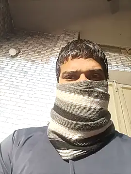 Snapshot of goluaryan chatting on 11.13.25 goluaryan online show from 11.13.25