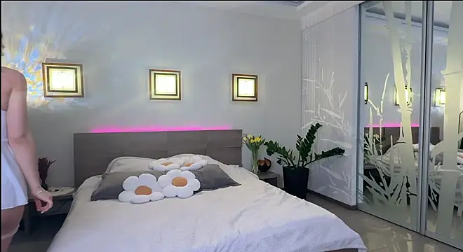 roselyn rose online show from 03.06.26