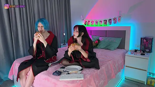 Snapshot of h3ntai_baby chatting on 10.21.25 h3ntai baby online show from 10.21.25