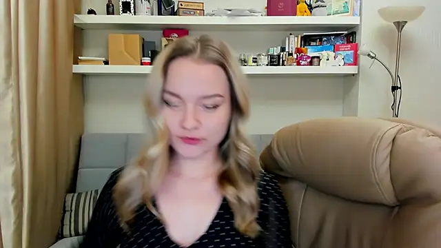 Snapshot of Kara_Smith_ chatting on 12.06.24 Kara Smith online show from 12.06.24