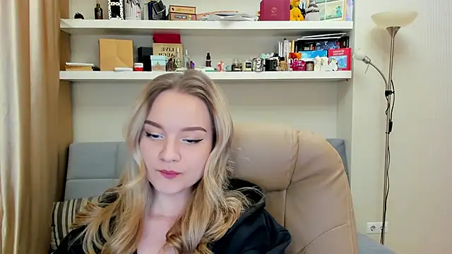 Kara Smith  online show from 01.15.25