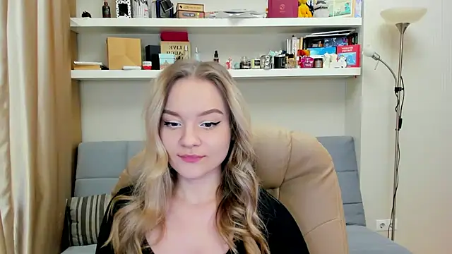 Snapshot of Kara_Smith_ chatting on 01.22.25 Kara Smith online show from 01.22.25