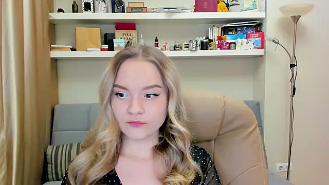 Snapshot of Kara_Smith_ chatting on 01.26.25 Kara Smith online show from 01.26.25