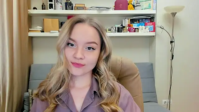 Snapshot of Kara_Smith_ chatting on 01.30.25 Kara Smith online show from 01.30.25