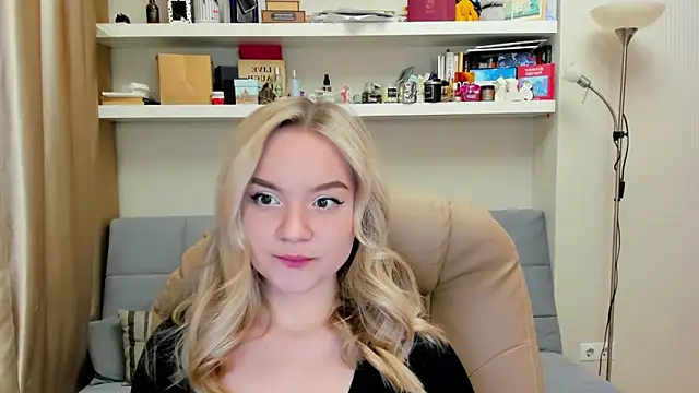 Kara Smith  online show from 02.22.25