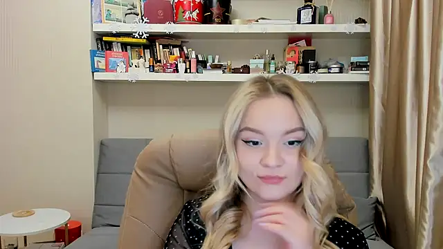 Snapshot of Kara_Smith_ chatting on 02.07.26 Kara Smith online show from 02.07.26