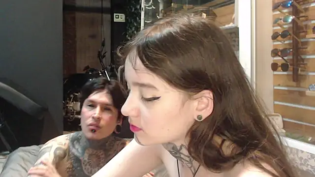 Snapshot of Alucard-Carmila chatting on 10.24.25 Alucard-Carmila online show from 10.24.25