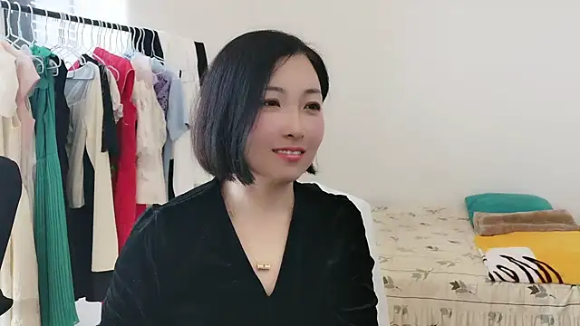 Rachel-6600 online show from 10.16.25