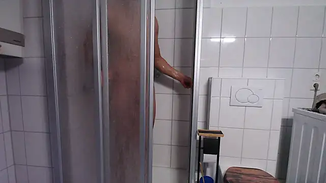 Snapshot of P_K_33 chatting on 11.28.25 P K 33 online show from 11.28.25