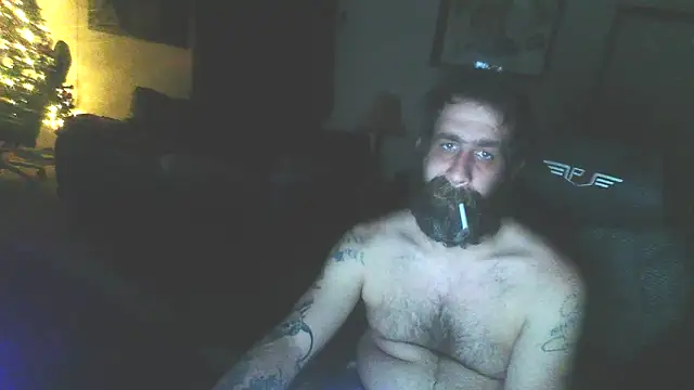 Snapshot of mayg chatting on 12.22.25 mayg online show from 12.22.25