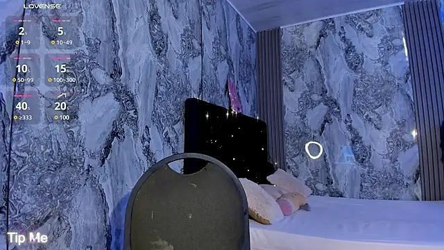 AshleyVega01 online show from 03.21.25