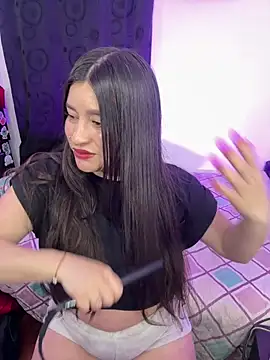 Snapshot of HADARA__ chatting on 04.18.26 HADARA online show from 04.18.26