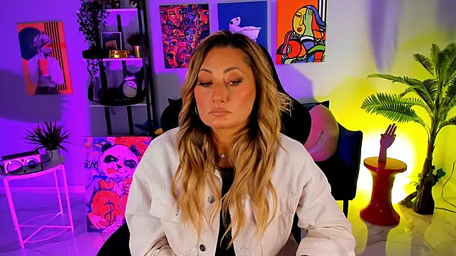 SarahAlluring online show from 09.14.25