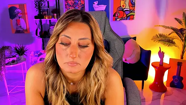 SarahAlluring online show from 09.20.25