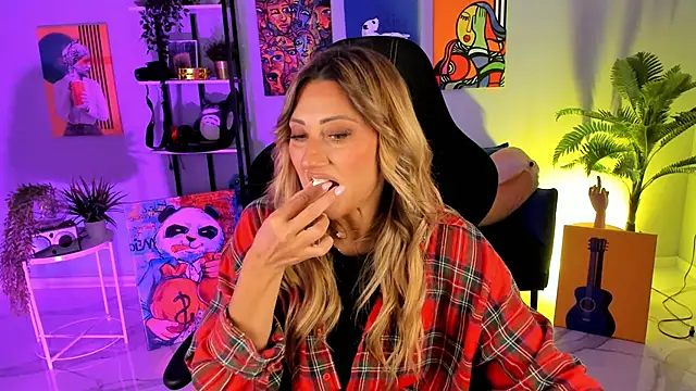 SarahAlluring online show from 09.26.25