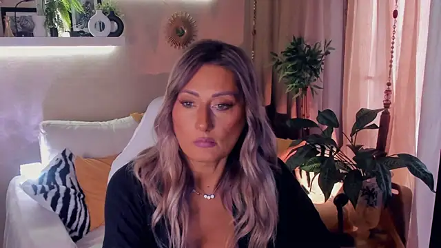 SarahAlluring online show from 07.19.26
