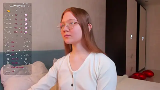 Snapshot of luv_tessa chatting on 02.20.26 luv tessa online show from 02.20.26