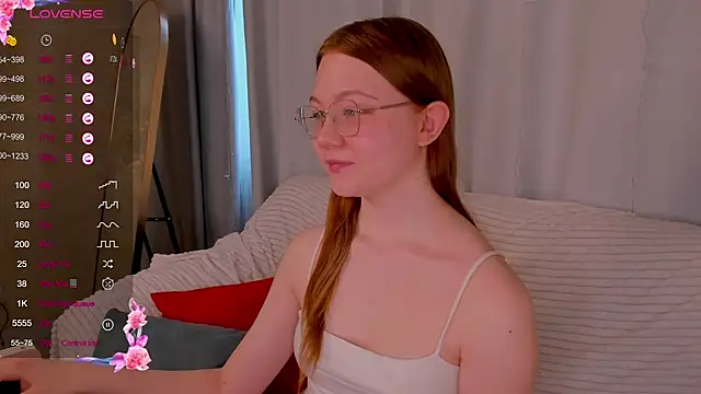 Snapshot of luv_tessa chatting on 03.07.26 luv tessa online show from 03.07.26