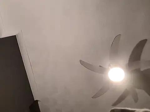 Snapshot of Nick-Ox chatting on 03.18.25 Nick-Ox online show from 03.18.25