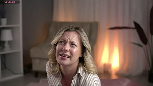 AnnastasiaMills online show from 04.21.26