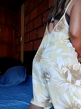 Lady Lolla11 online show from 12.03.25