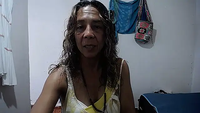 Snapshot of Lady_Lolla11 chatting on 08.09.26 Lady Lolla11 online show from 08.09.26