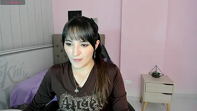 Tania Duque online show from 11.08.25