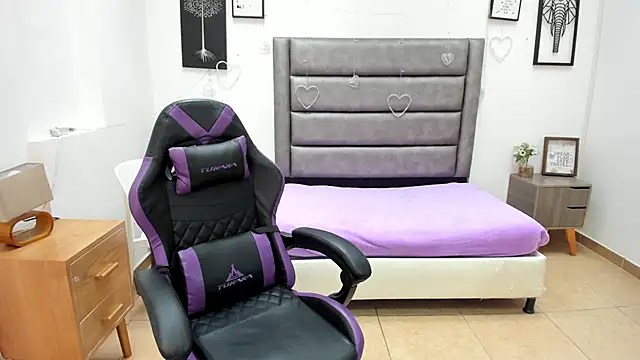 Tania Duque online show from 02.12.26