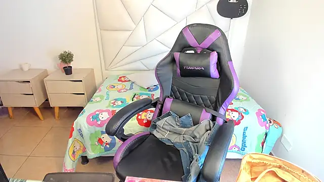 Tania Duque online show from 03.07.26