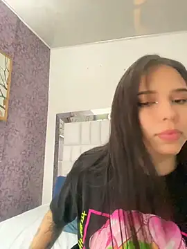 Snapshot of LunaCandy_ chatting on 10.07.25 LunaCandy  online show from 10.07.25