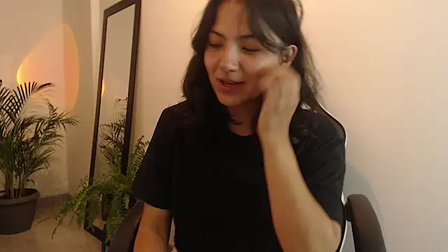 Snapshot of Asaray_T chatting on 05.30.26 Asaray T online show from 05.30.26