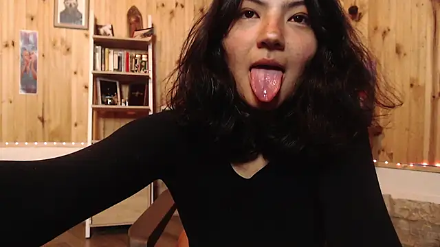 Snapshot of Asaray_T chatting on 06.05.26 Asaray T online show from 06.05.26
