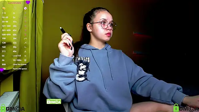 Lilysweet13 online show from 10.27.25