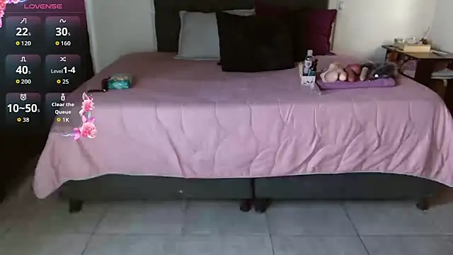 mia velvet1 online show from 09.12.25