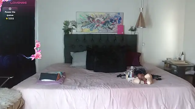 mia velvet1 online show from 09.16.25