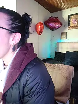 mia velvet1 online show from 02.25.26