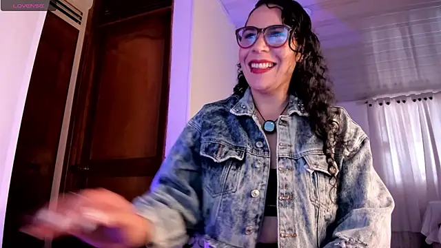 mia velvet1 online show from 04.28.26