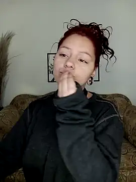 Snapshot of jenn_cg chatting on 03.18.25 jenn cg online show from 03.18.25