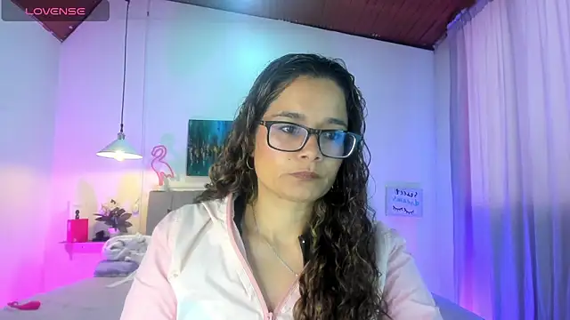 Rose Thompson1 online show from 04.19.26