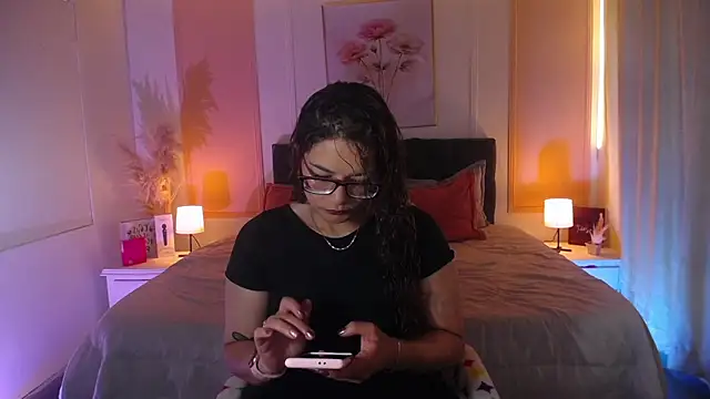 Snapshot of Rose_Thompson1 chatting on 06.14.26 Rose Thompson1 online show from 06.14.26