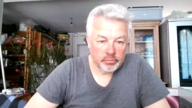 Snapshot of Berg_Boy chatting on 03.12.25 Berg Boy online show from 03.12.25