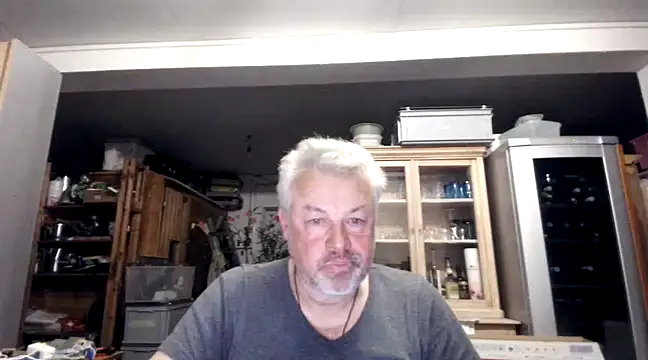 Snapshot of Berg_Boy chatting on 03.13.25 Berg Boy online show from 03.13.25