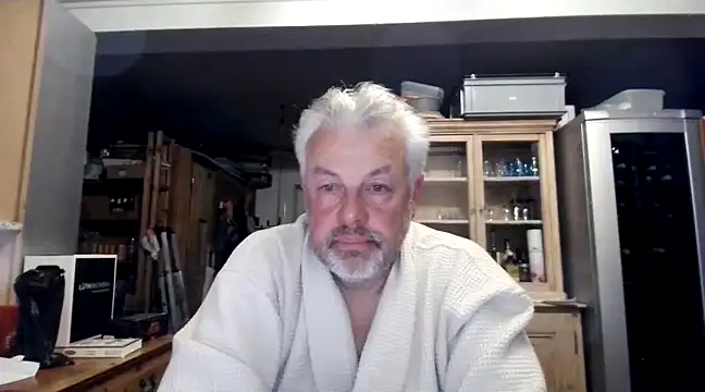 Snapshot of Berg_Boy chatting on 03.18.25 Berg Boy online show from 03.18.25