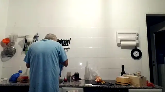 Snapshot of Berg_Boy chatting on 10.05.25 Berg Boy online show from 10.05.25