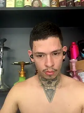 Snapshot of craxybaby chatting on 09.18.25 craxybaby online show from 09.18.25