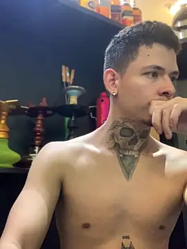 Snapshot of craxybaby chatting on 10.14.25 craxybaby online show from 10.14.25