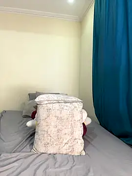 Ivelleee  online show from 09.10.25